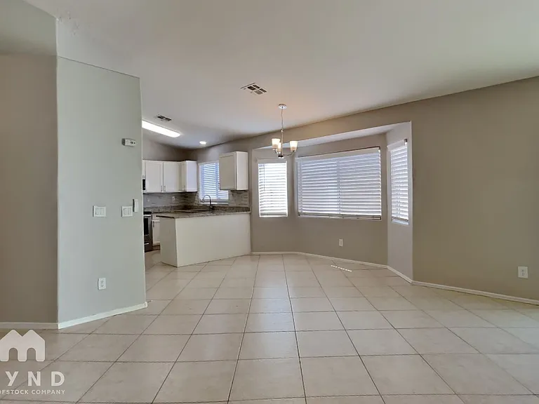 8520 W Palm Ln #1093 — Photo 5