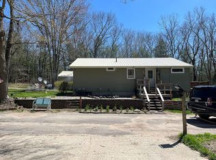 106 E 64th St, Newaygo, MI 49337