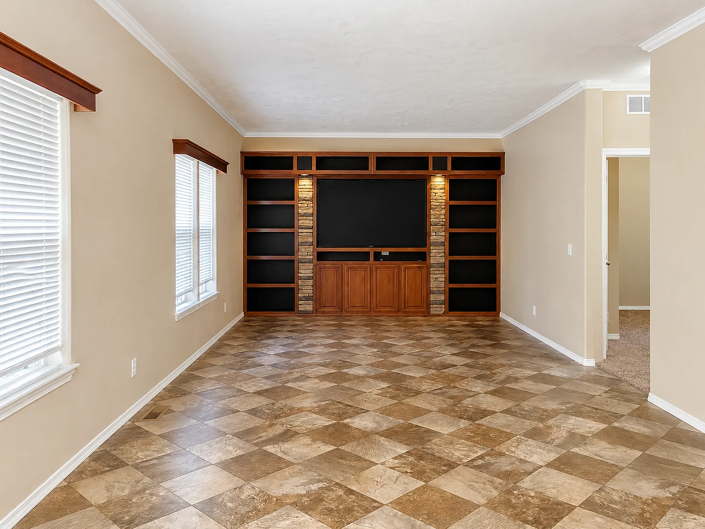 4137 54th Avenue Northeast - 1 — Photo 3