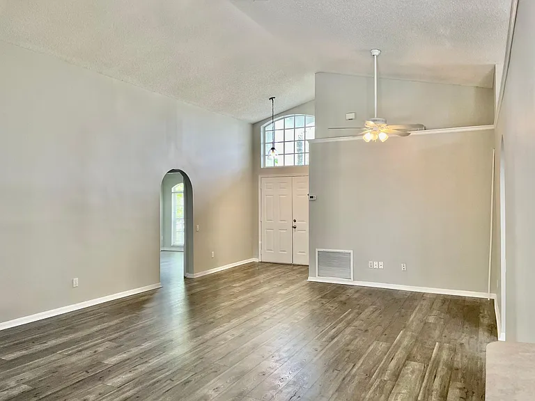 10727 Cherry Oak Cir — Photo 10