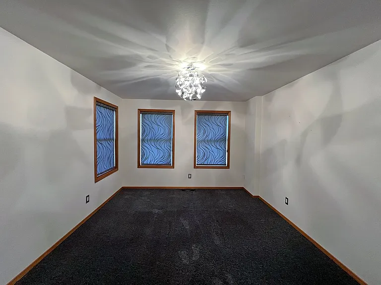 7512 Leif Ericson Dr — Photo 8