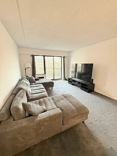 560 Halstead Ave #3J Photo 1