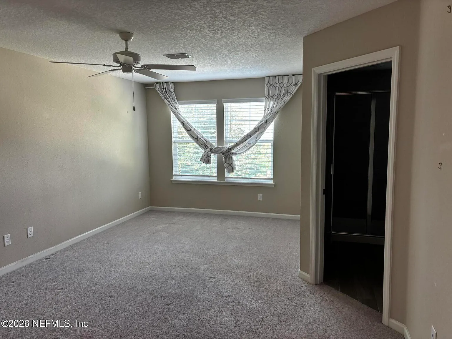 2 bed, 2.5 bath, 1553 sqft, $1,900 — Photo 4