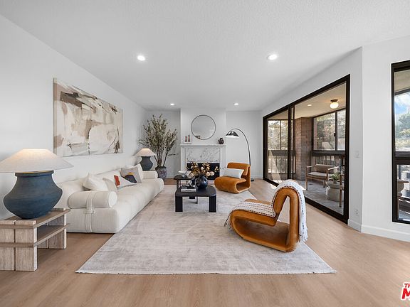 3rd image of 4477 Wilshire Blvd APT 308