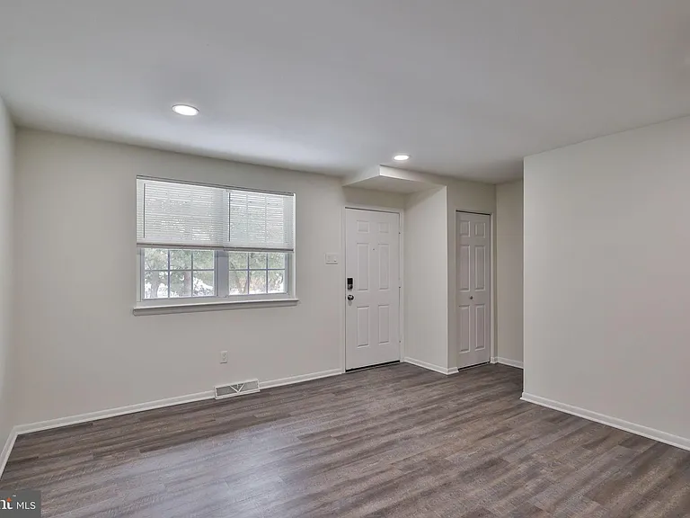 305 S Warminster Rd #B2 — Photo 7