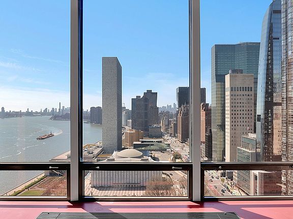 2nd image of 860 United Nations Plz APT 26A