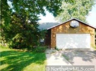 8096 Jergen Ave S, Cottage Grove, MN 55016