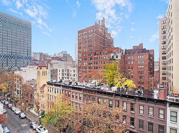 5th image of 315 E 69th St APT 8G