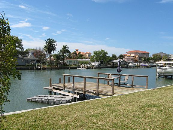 4th image of 11 Winston Dr