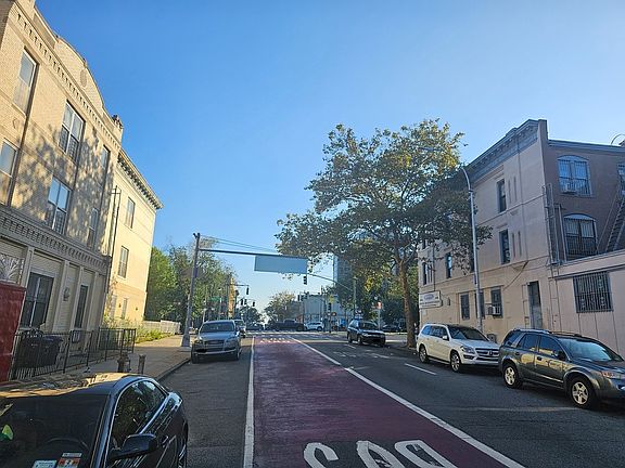 5th image of 193 Rogers Ave