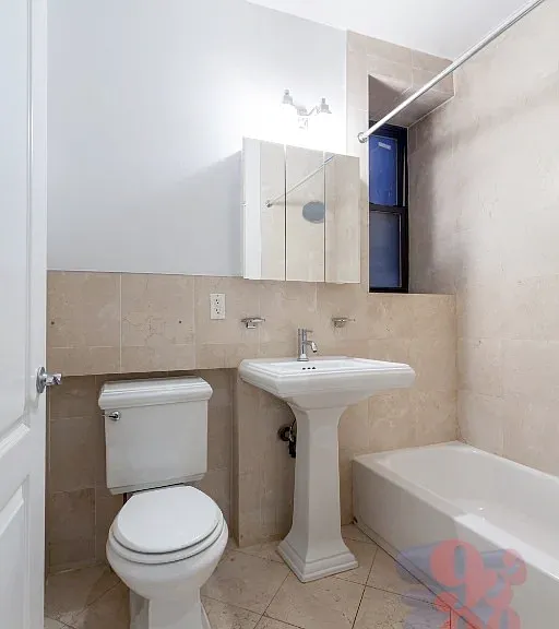 52 Barrow St #LL — Photo 4