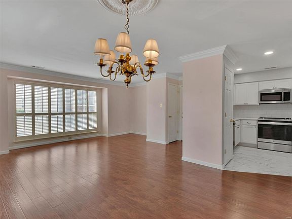 4th image of 1326 Highland Oaks Dr Unit B