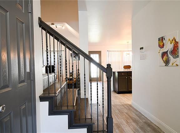 3rd image of 3958 Fernando Dr