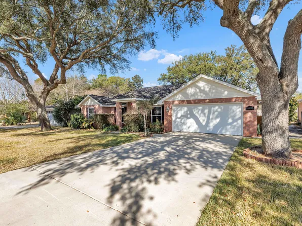 7734 Ramona Dr, Navarre, FL 32566