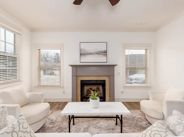 4642 Rosser Farms Pkwy, Bessemer, AL 35022