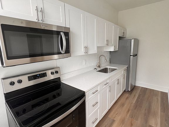 5th image of 931 Rubel St #16281116