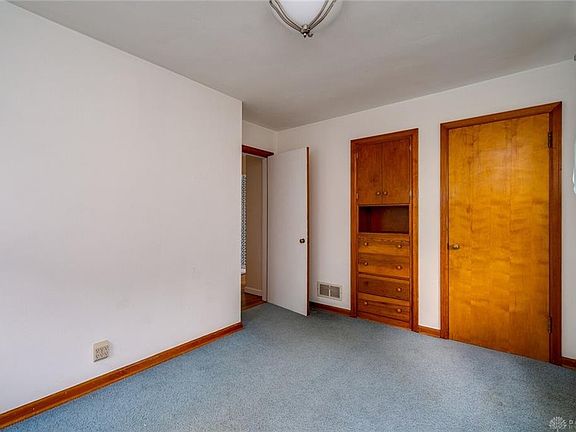 5th image of 4018 Freeman Ave