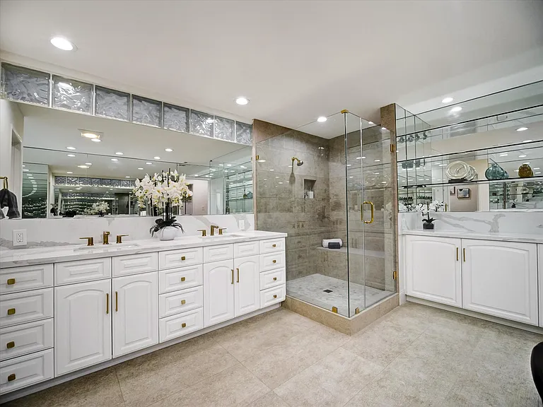 4732 Del Moreno Dr — Photo 51