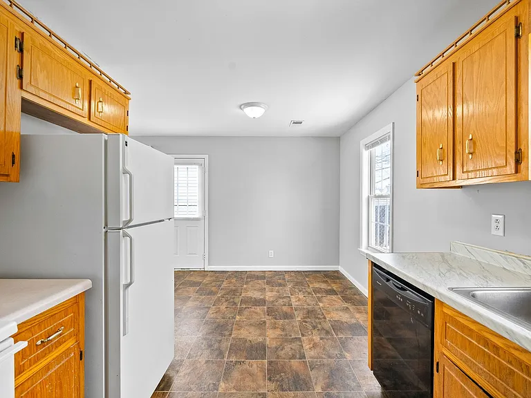 1042 Shadow Ridge Ave — Photo 13