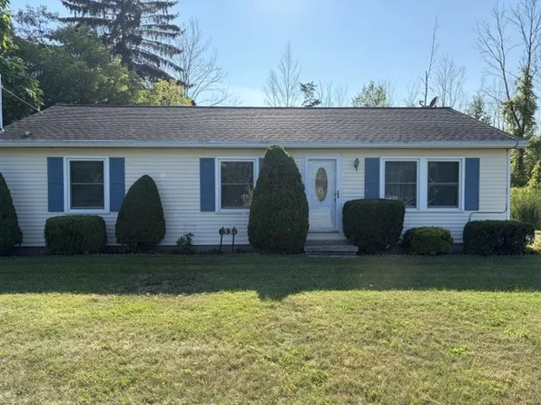 33 North Ave, Hilton, NY 14468