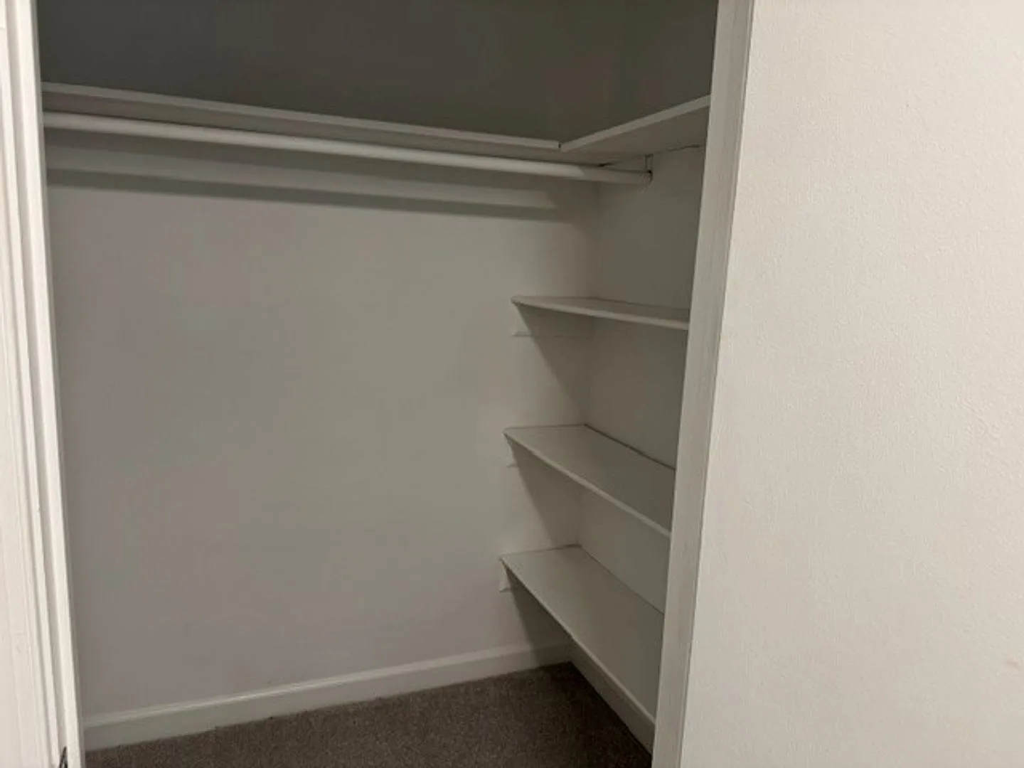 newly renovated 2 bedroom 2 bath home — Photo 4