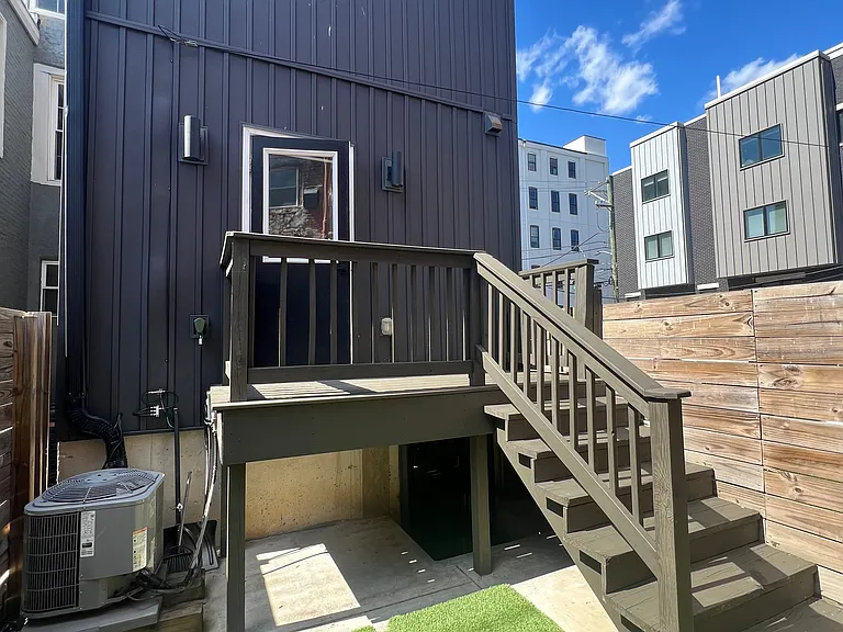 2319 Jasper St #A — Photo 6