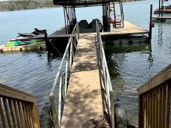 6975 Lakeside Pl, Gainesville, GA 30506