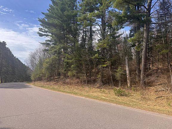 3rd image of On Lakewood Rd