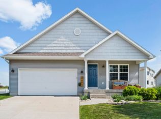 4608 Loren Dr, Cedar Falls, IA 50613