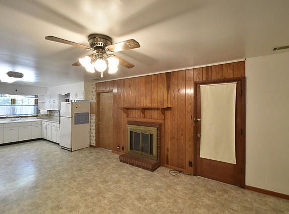 4th image of 711 Holly Ave