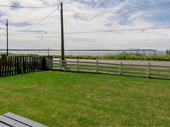 4th image of 8360 Birch Bay Dr