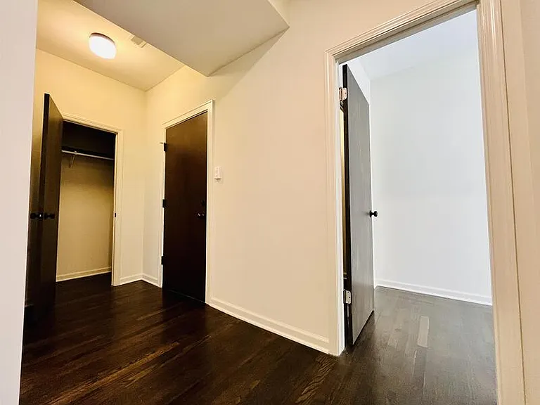 1371 S California Ave #2W — Photo 16