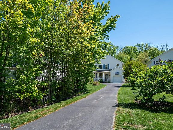 4th image of 1157 Gwynne Ave