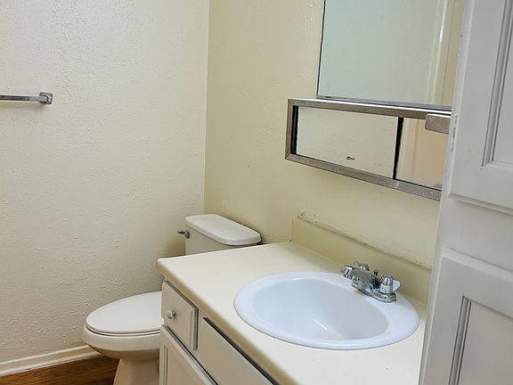 3rd image of 13119 El Sendero St