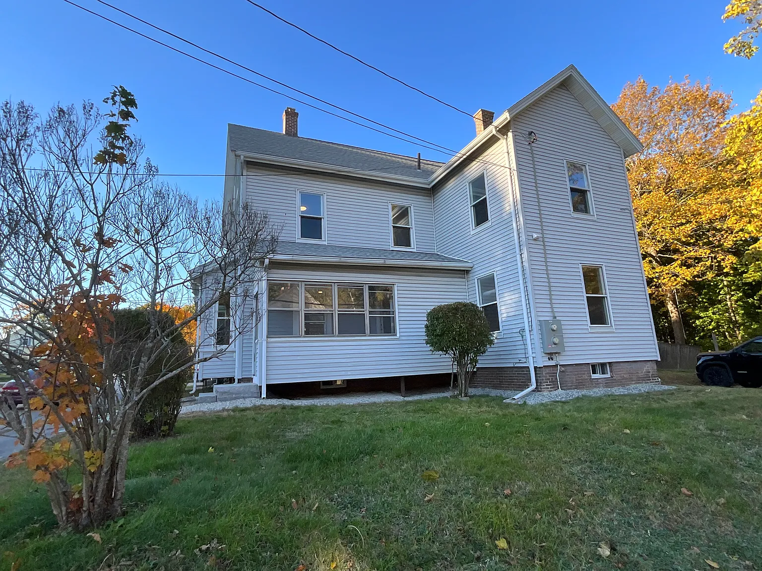 4 bed, 1500 sqft, $3,000 — Photo 2