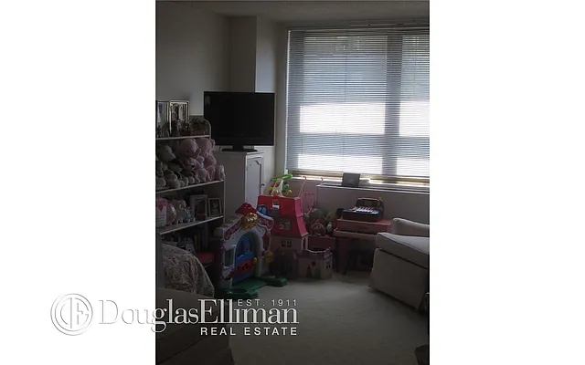 Rented by Douglas Elliman | media 48