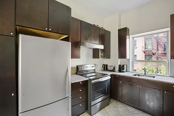 Rented by Oxford Property Group | media 22