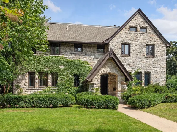 1606 Mount Curve Ave, Minneapolis, MN 55403