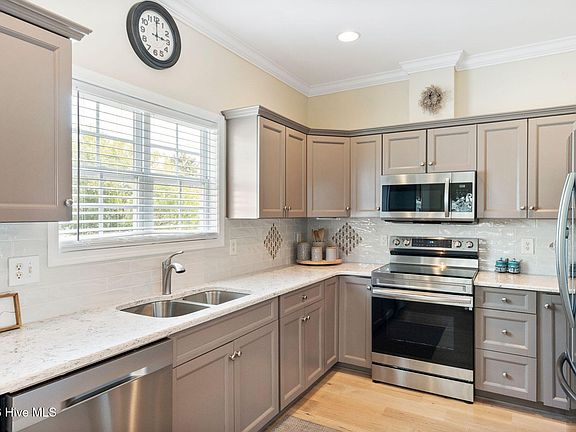 4th image of 1603 Fawn Court SW