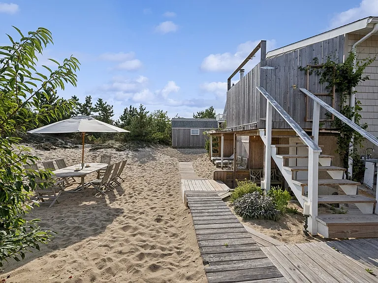 Montauk Hwy — Photo 8