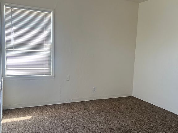 4th image of 2325 Chester Ln APT F