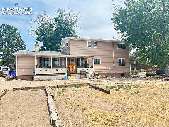 3rd image of 6948 Prince Dr