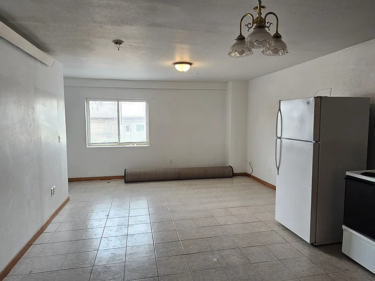 5360 Cedar St — Photo 2