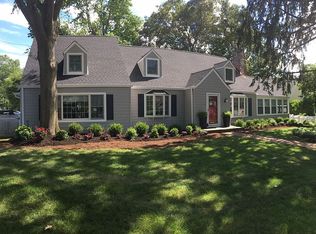 23 Calvin Ave, Syosset, NY 11791