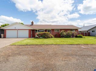 2867 Hazel Dr, Lebanon, OR 97355