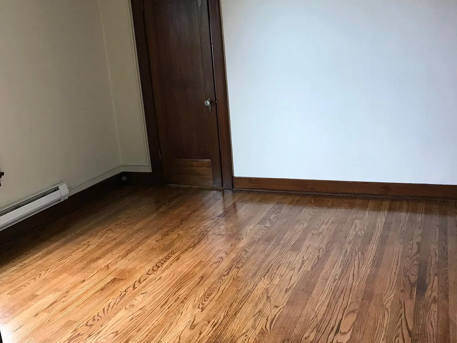 2 bed, 800 sqft, $2,365 — Photo 2