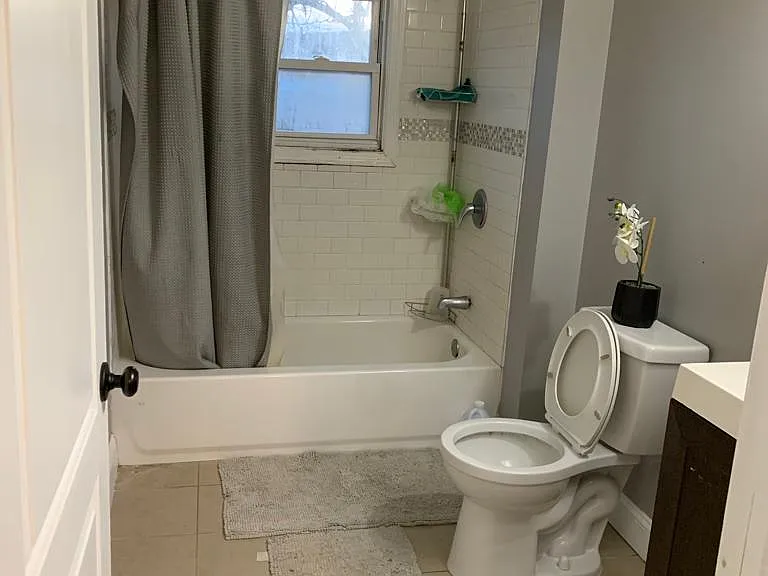 372 E Blackwell St — Photo 7