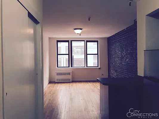 Rented by City Connections Realty | media 11