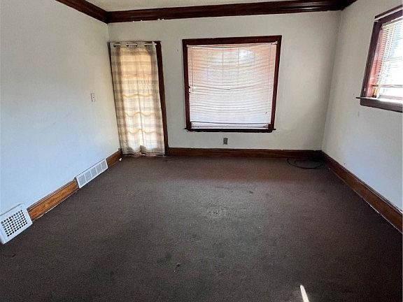 4th image of 2982 E 97th St