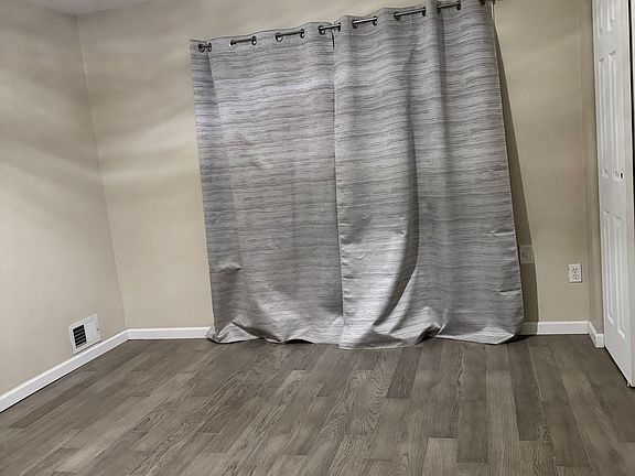 4th image of 328 Stobe Ave Floor 2